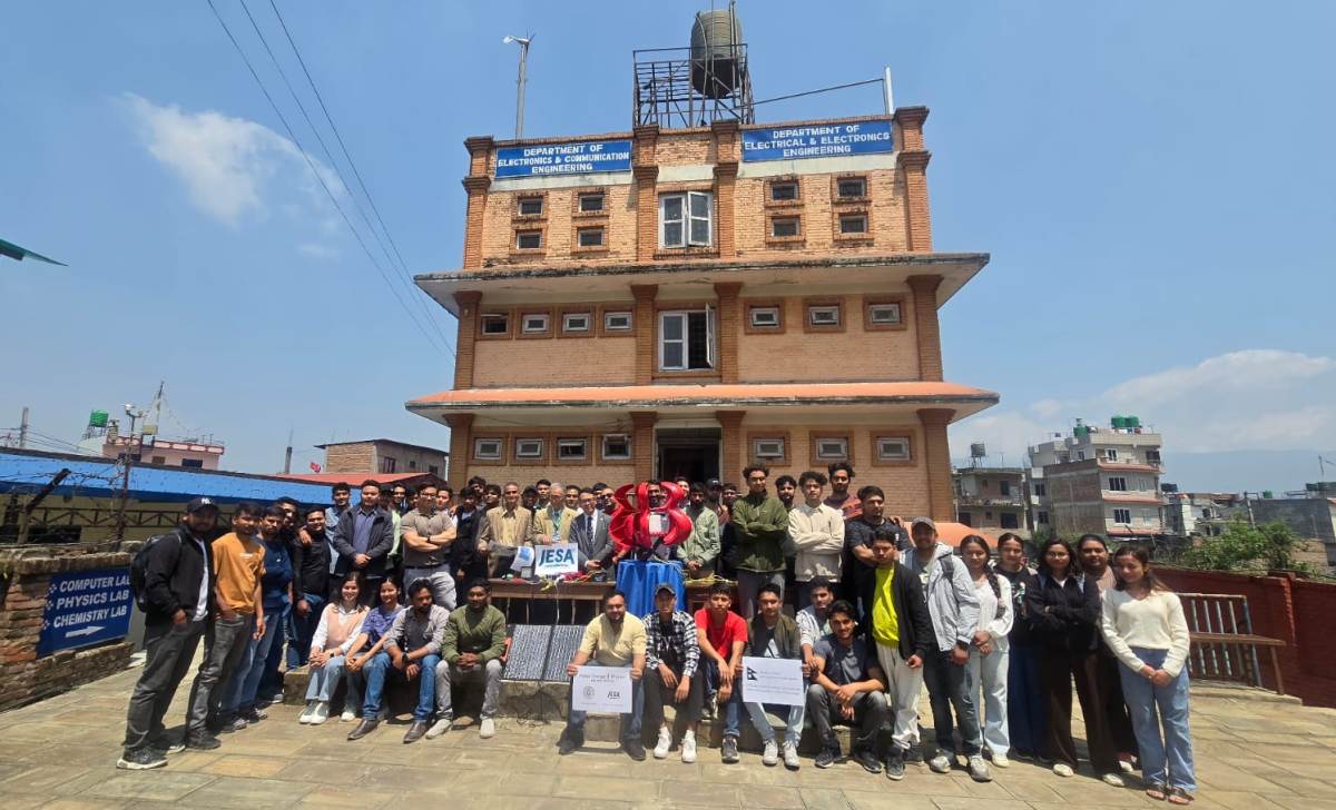 इन्जिनियरिङ कलेजमा नयाँ प्रोटोटाइप सौर्य–वायु हाइब्रिड ऊर्जा टर्बाइन जडान 