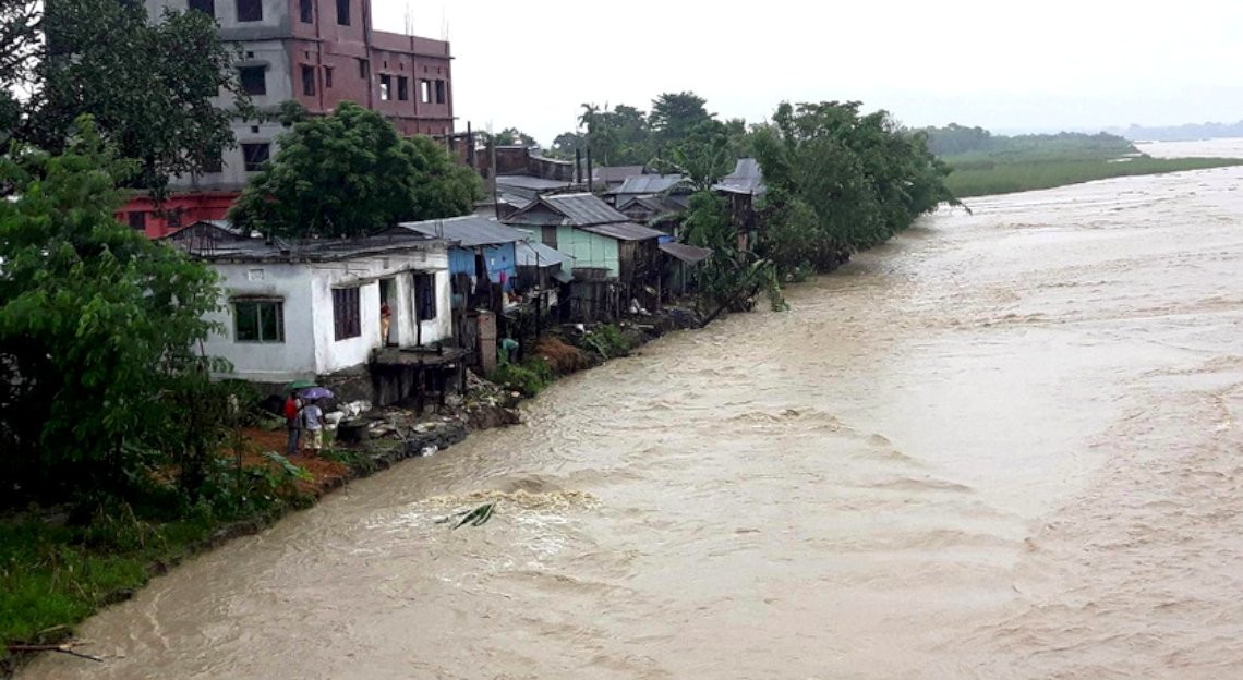 तीन छात्रा माईखोलामा बेपत्ता