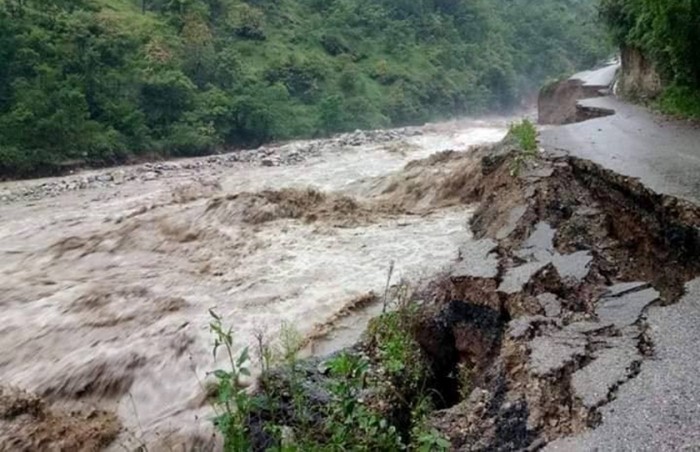 बागलुङको तुरतुरे ताल फुट्यो, एकको मृत्यु, दुई वेपत्ता