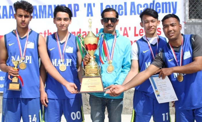 काष्ठमण्डप कपको उपाधि मल्पीलाई