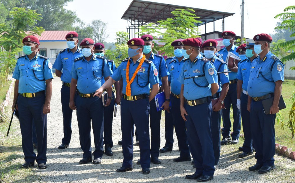 सिमानाकामा हुने अपराध निर्मूल गर्न विशेष योजना तर्जुमा गरी काम गर्नुपर्छ : प्रहरी महानिरीक्षक थापा