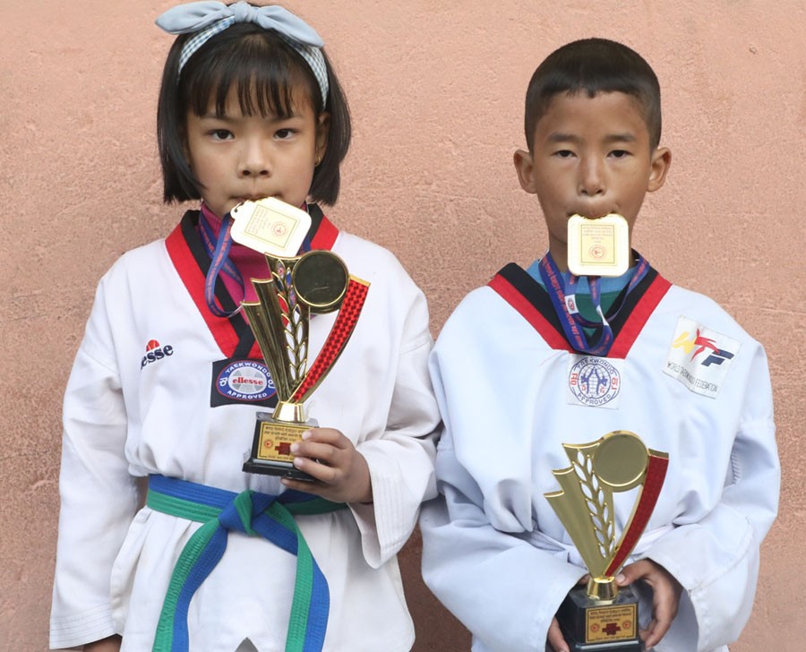 आयोजक बालाजुले हात पार्यो उपत्यकाव्यापी तेक्वान्दोको उपाधि