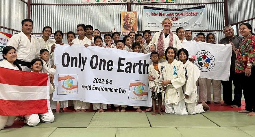 वातावरण दिवसको अवसरमा जुडो संघद्वारा सरसफाइ तथा वृक्षारोपण कार्यक्रम