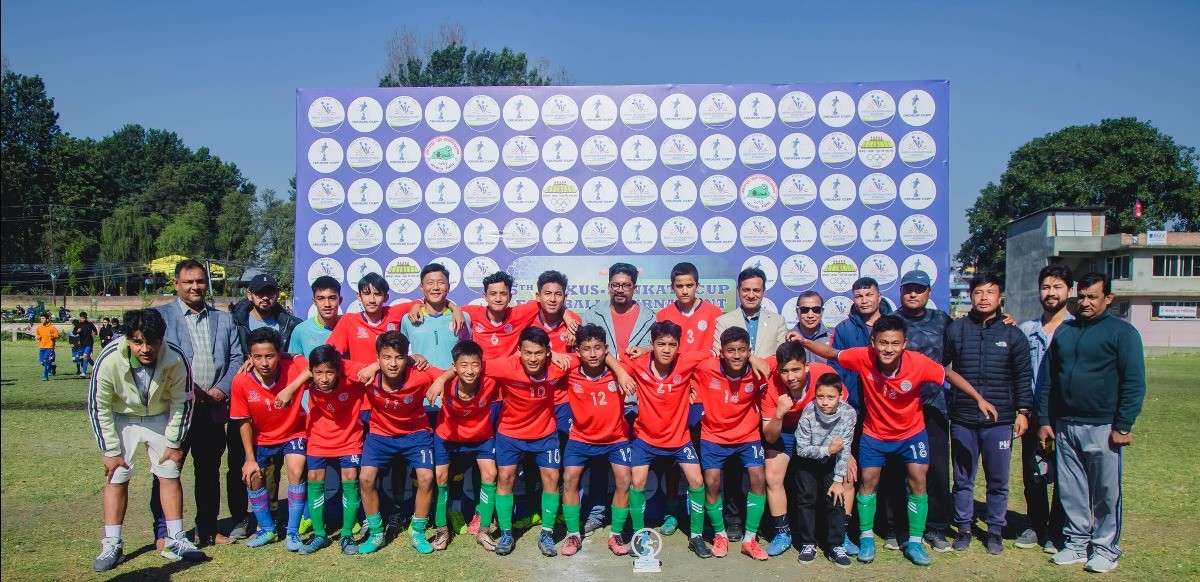 नेक्सस र बेस्ट ग्रुप फाइनलमा