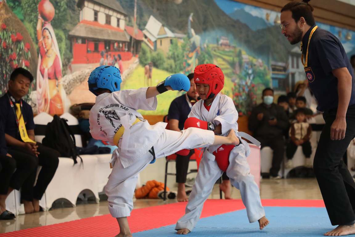 नवौं राष्ट्रिय अतेमी क्योकुशिन करातेमा सन्जेश र आर्सियालाई स्वर्ण