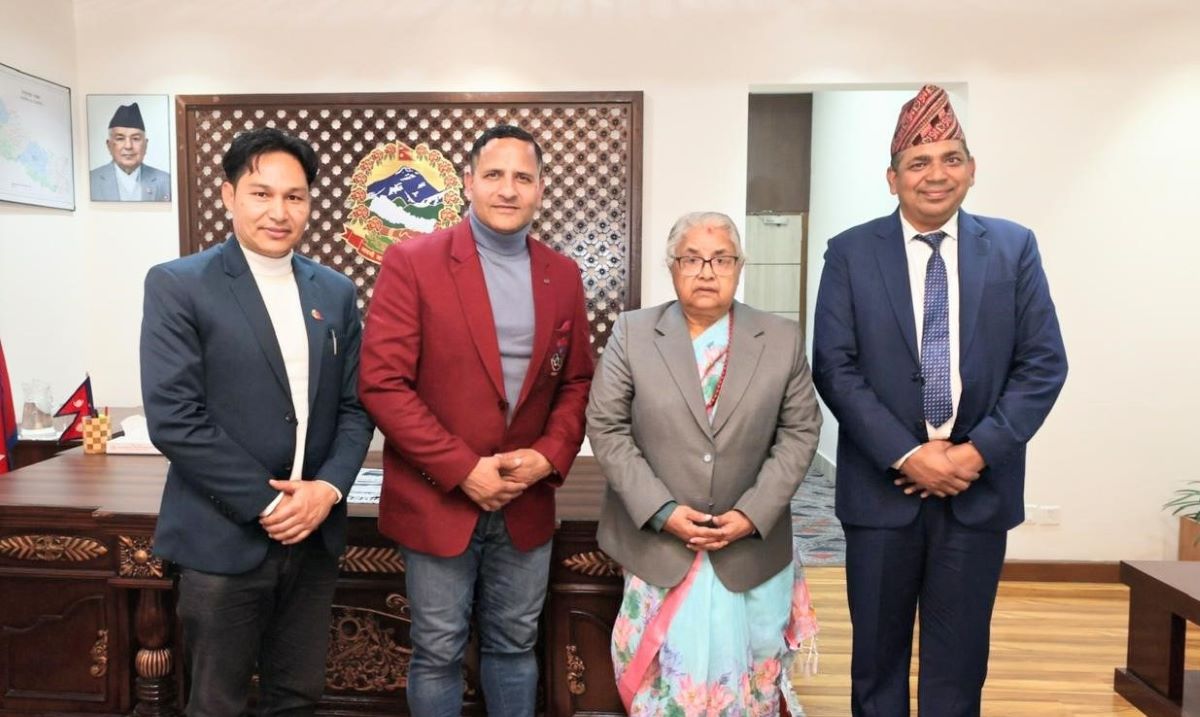 प्रधानमन्त्रीसंग राखेपको छलफल